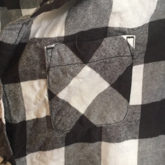 Lot of 3 girls 10/12 flannels - Picture 6 of 10